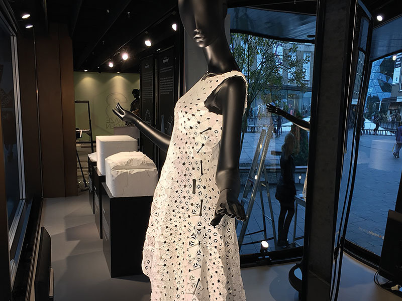 Kinematics Dress 7 on display at  De Bijenkorf Eindhoven